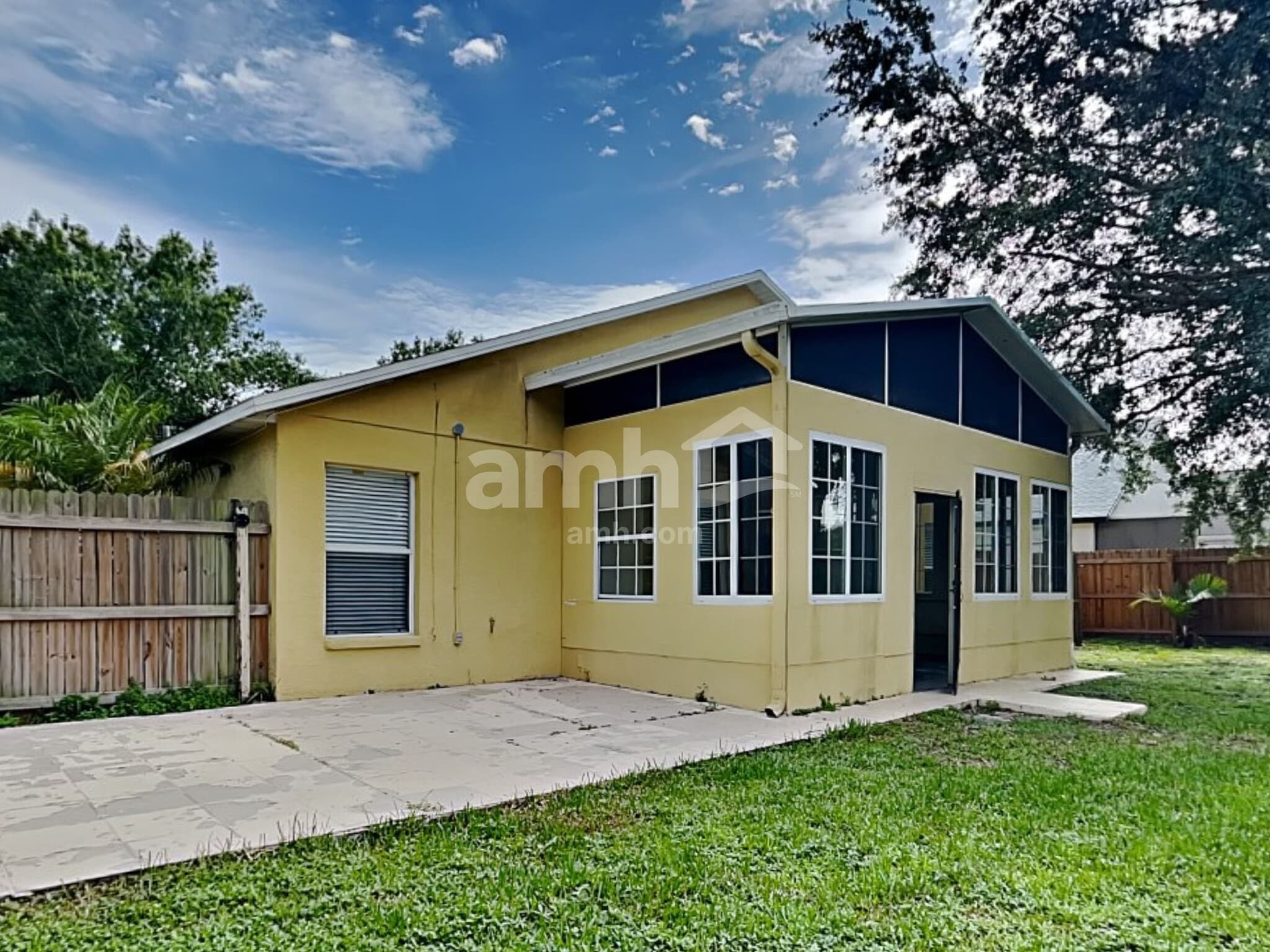 Building Photo - 9312 Hidden Water Cir