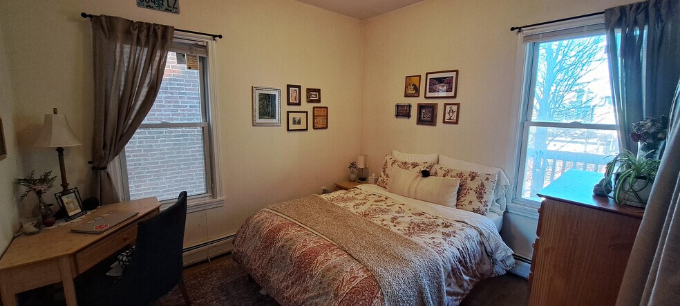 Building Photo - 143 Hillside St