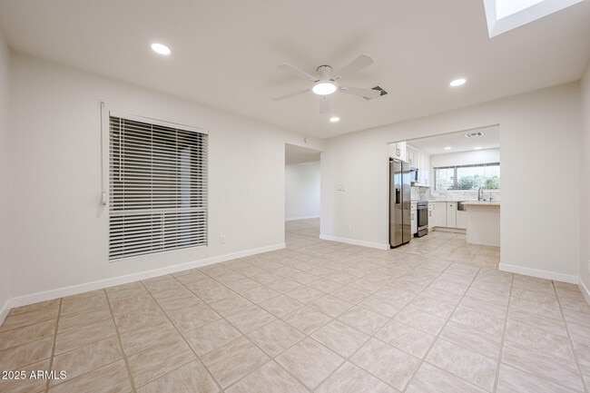 Building Photo - 9833 E Watford Way