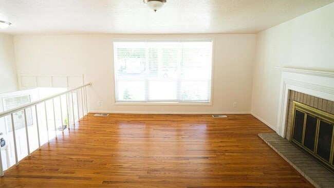 Building Photo - 5558 S Somerset Way