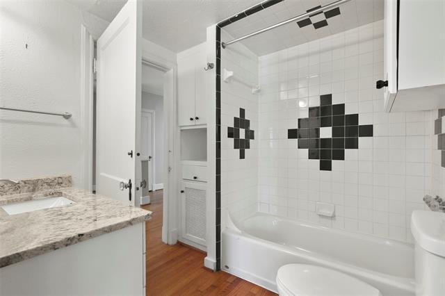 Building Photo - 6166 Oram St