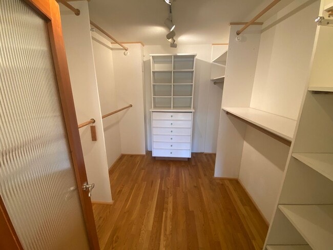 Building Photo - Modern Townhome with Gorgeous City Views – Prime Thousand Oaks Locati