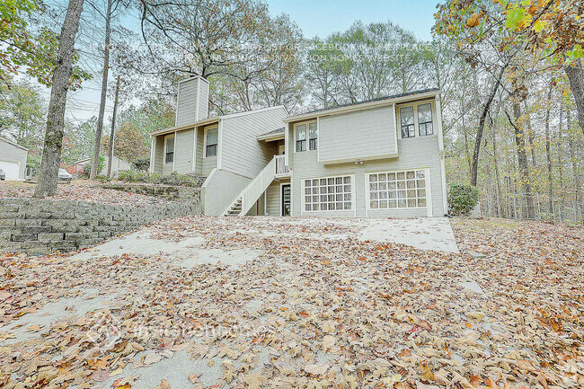 Building Photo - 6132 Lakeshore Dr SE