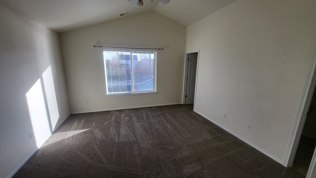 Building Photo - 1383 SW 27th St