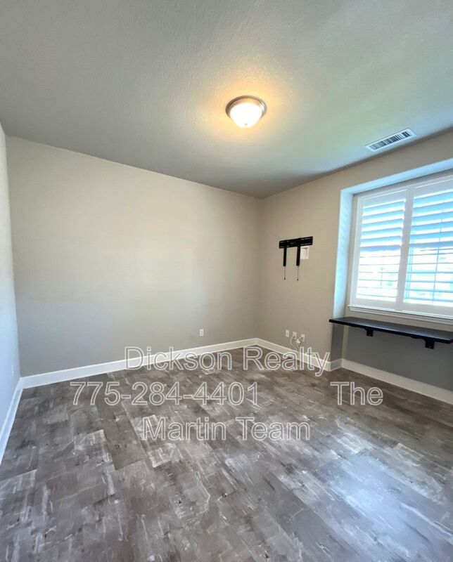 Building Photo - 2025 Elk Falls Way