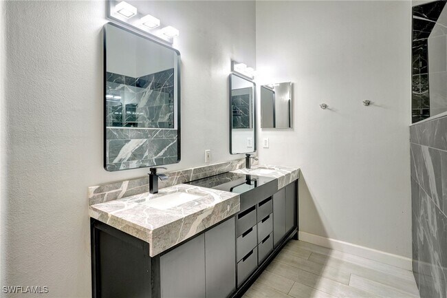 Building Photo - 12843 Fox Hollow Cir