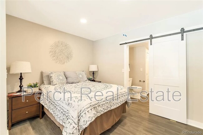 Building Photo - 2868 Benton St