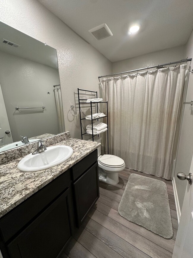 Building Photo - 6525 Underwood Way