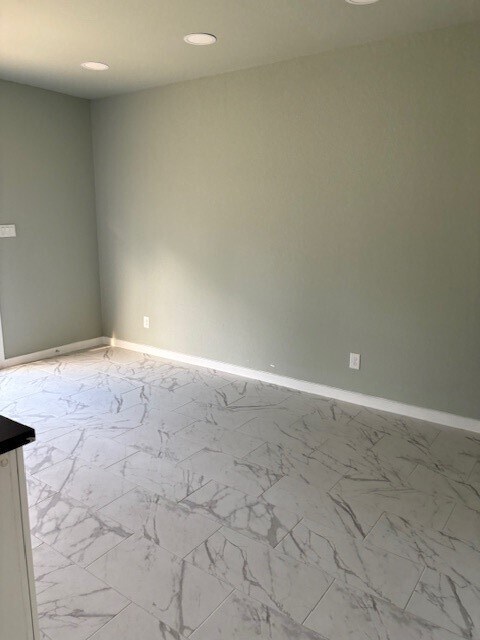 Building Photo - 161 S 10th St