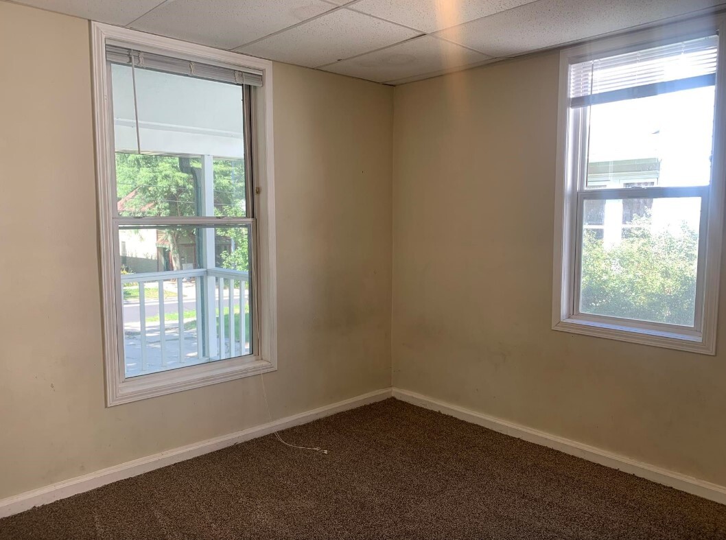 Building Photo - 1025 E Gorham St