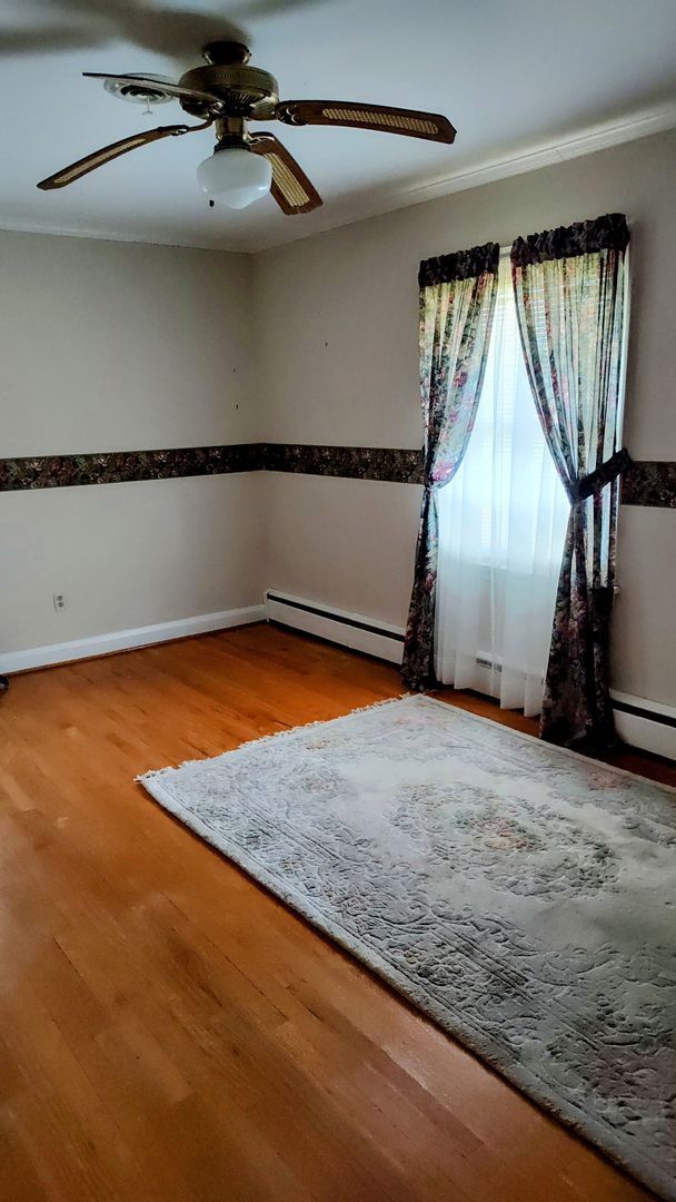 Building Photo - JARRETTSVILLE SINGLE FAMILY HOME ON WORKING FARM