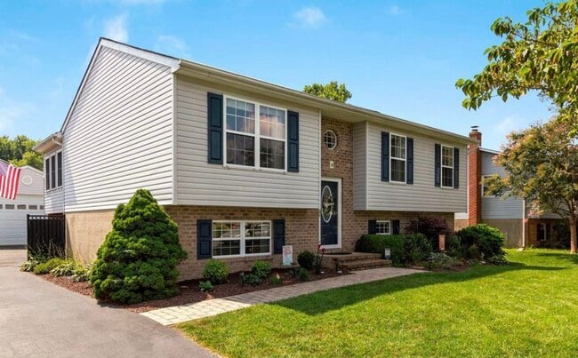 Building Photo - 45 Archwood Ave