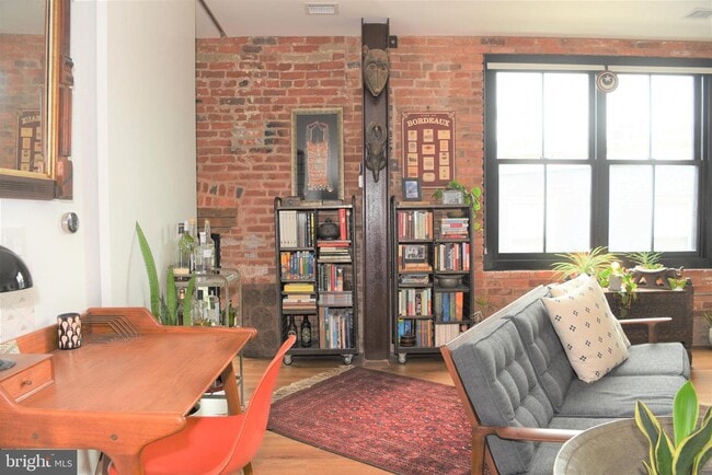 Building Photo - 57 N St