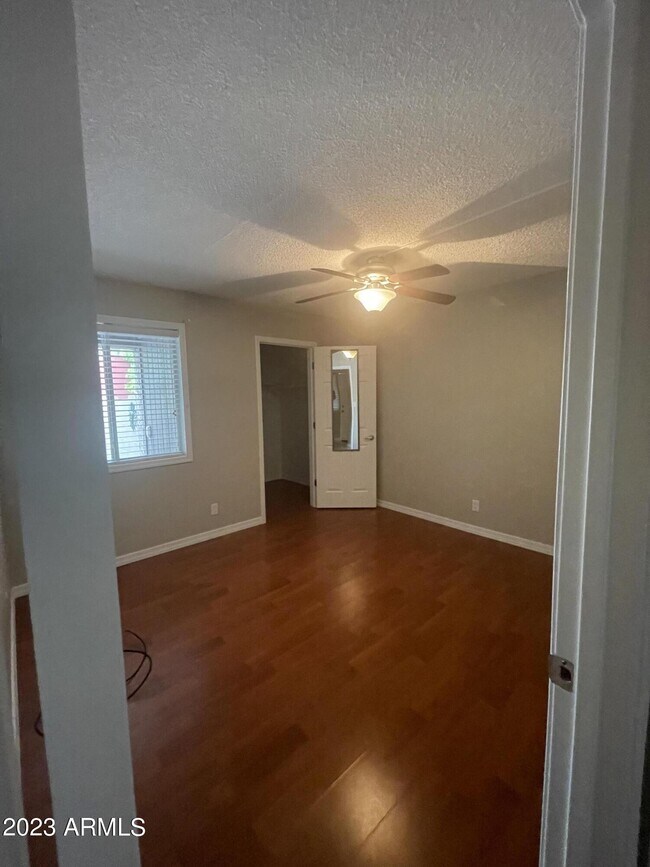 Building Photo - 1730 W Emelita Ave