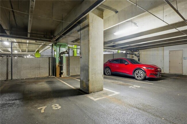 Building Photo - 260 18th St NW