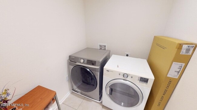 Building Photo - 86013 Club Car Pl