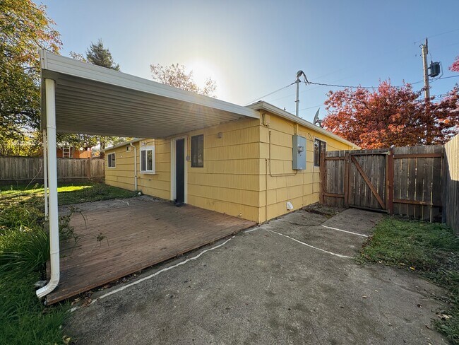 Building Photo - 2835 Pearl St