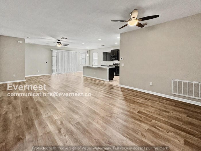 Building Photo - 11602 Warren Oaks Pl