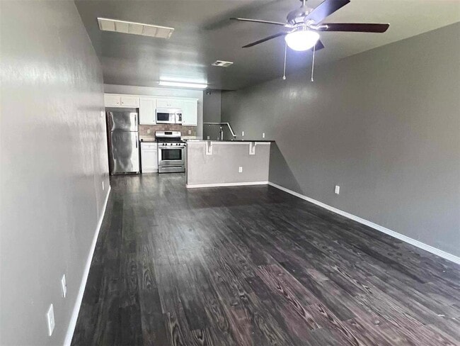Building Photo - 2165 Buena Vida Ln
