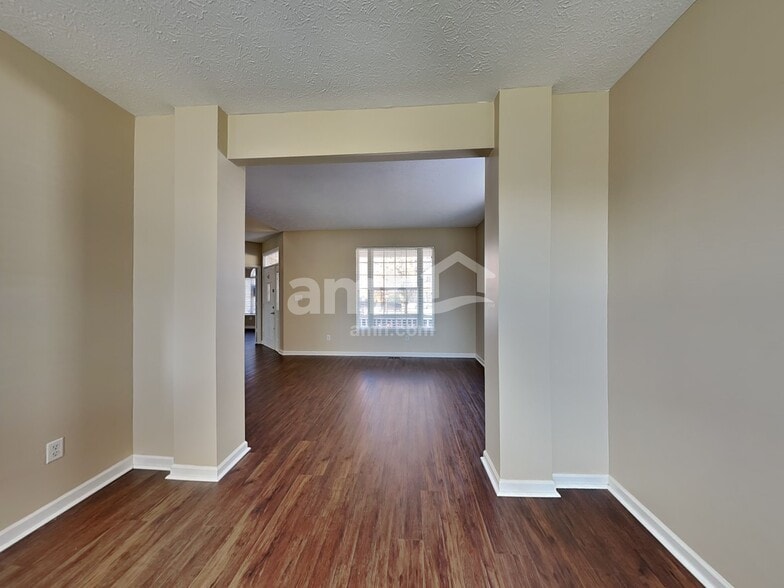 Building Photo - 16938 Cedar Creek Ln