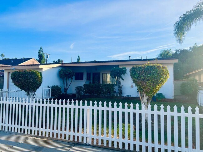 Front look - 11732 Mapledale St