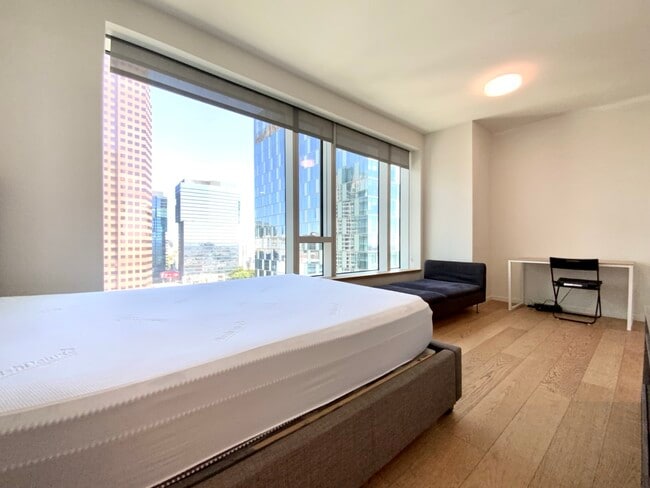 Building Photo - 889 Francisco St