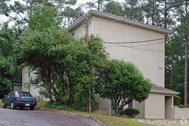 Building Photo - 1131 Carlton Ave