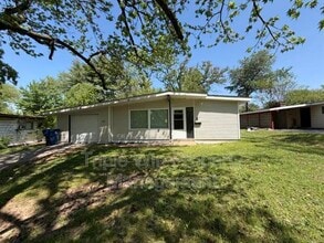 Building Photo - 765 Bobbins Ln