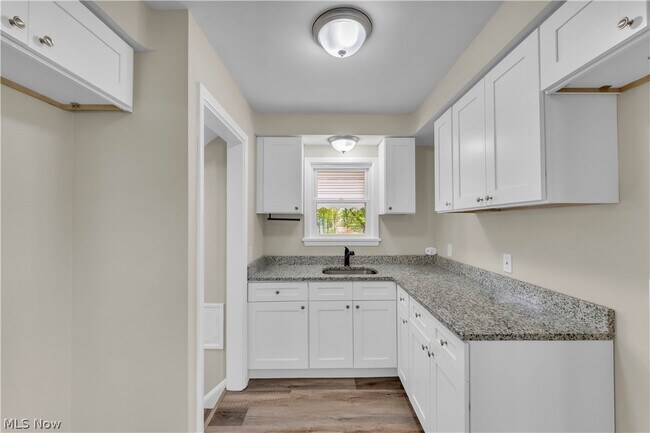 Building Photo - 29210 Green Dr