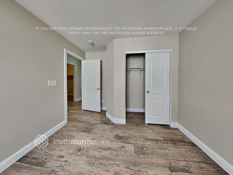 Building Photo - 2763 Bridleton Ave