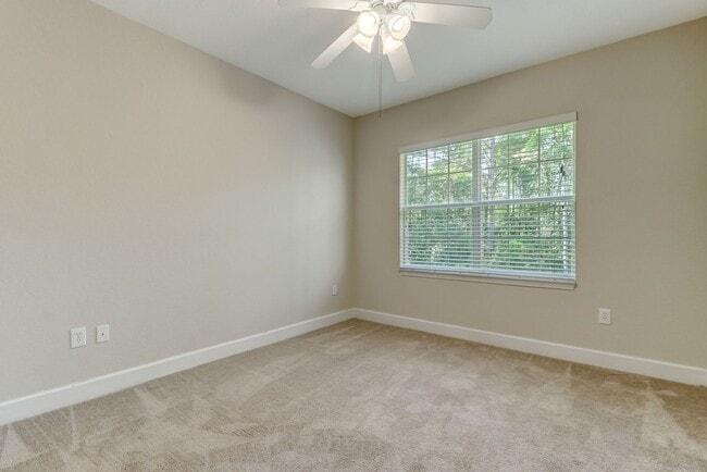 Building Photo - Beautiful 3BR/2BA Condo in Gated Stoney Creek – Close to Amelia Island