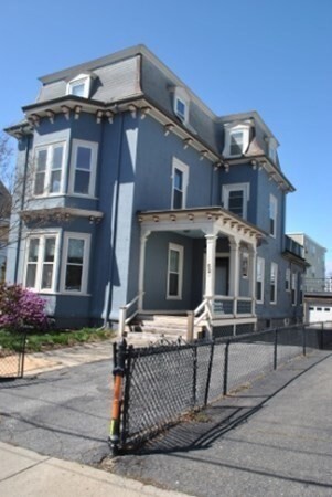 Building Photo - 52A King St