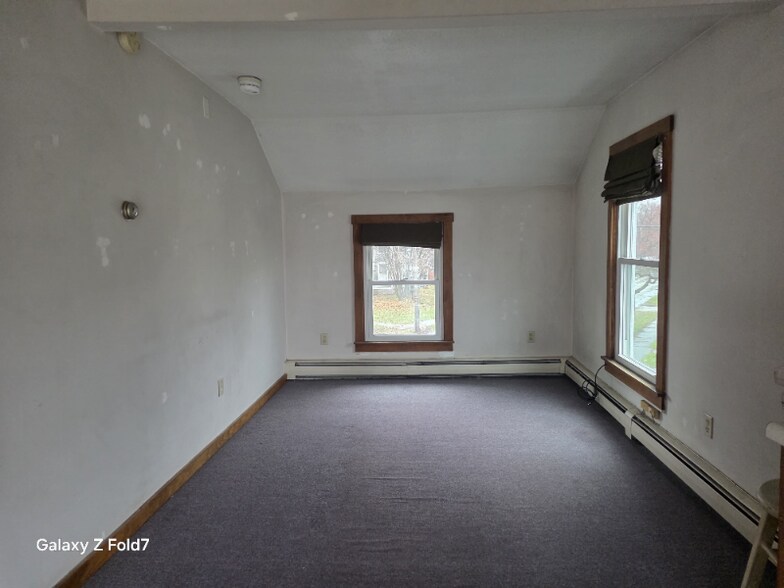 Building Photo - 57 Crescent St