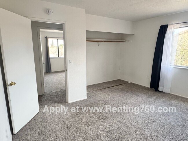 Building Photo - Comfortable 3 Bed 2 Bath Home