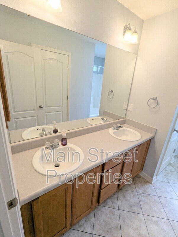 Building Photo - 5760 Jade Moon Cir