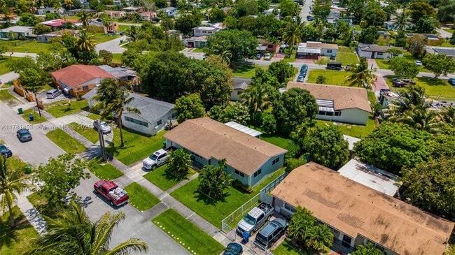 Building Photo - 14621 NW 13th Rd