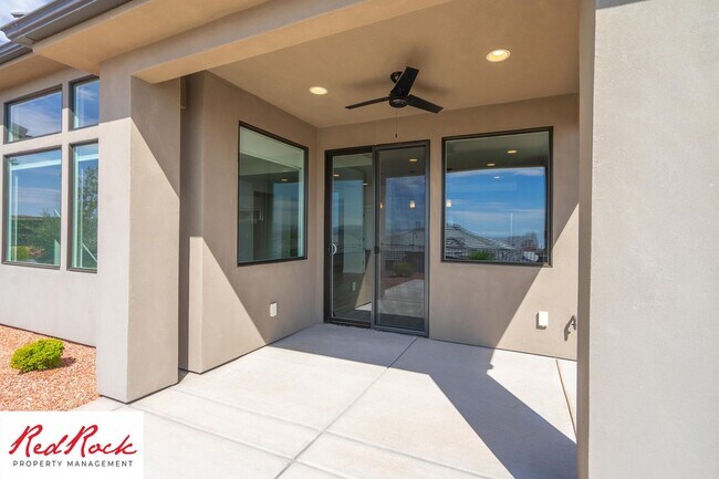 Building Photo - Modern 3 Bedroom Single-Level Home in Vill...