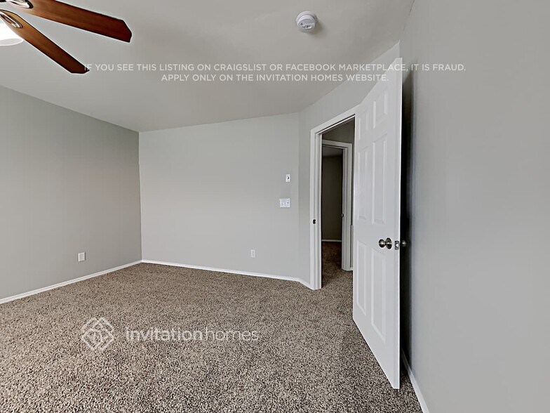 Building Photo - 8431 Redding Glen Ave