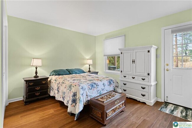 Building Photo - 7318F Sauerkraut Ln