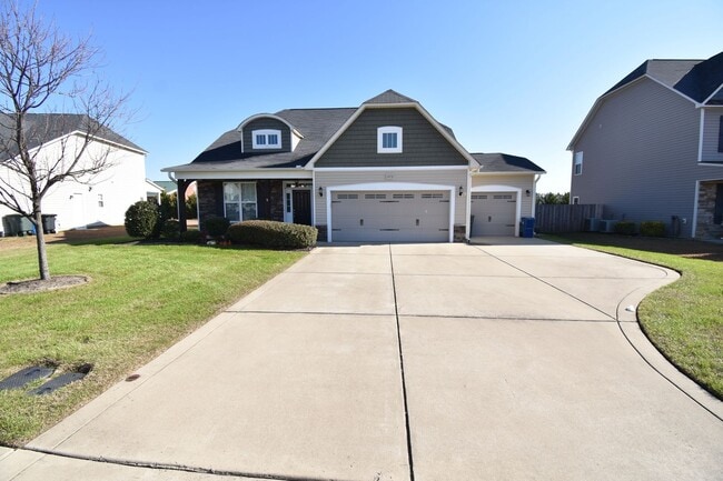 Primary Photo - 4 Bedrooms and 2.5 Bath in Patriot Park Vi...