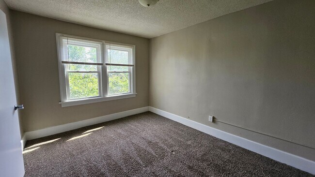 Building Photo - 714/718 Jefferson Avenue