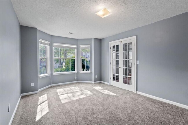 Building Photo - 4550 Ivy Fork Dr