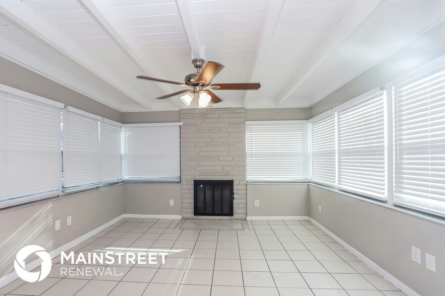 Building Photo - 1301 Farragut Dr N