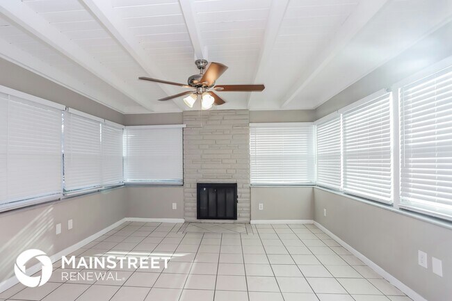 Building Photo - 1301 Farragut Dr N