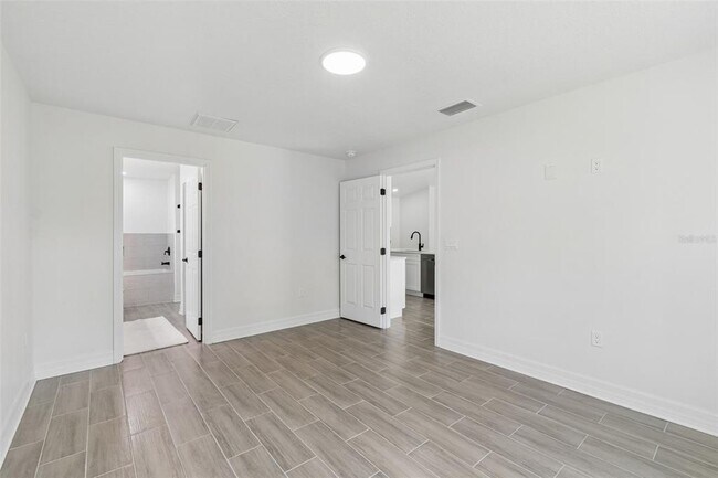 Building Photo - 5535 Tevis Terrace