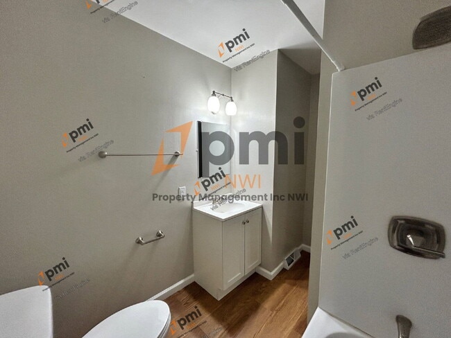 Building Photo - 1607 Monticello Park Dr