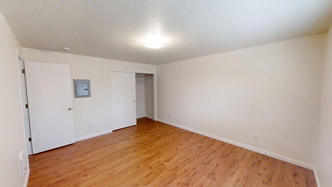 Building Photo - 618 NE 93rd Ave