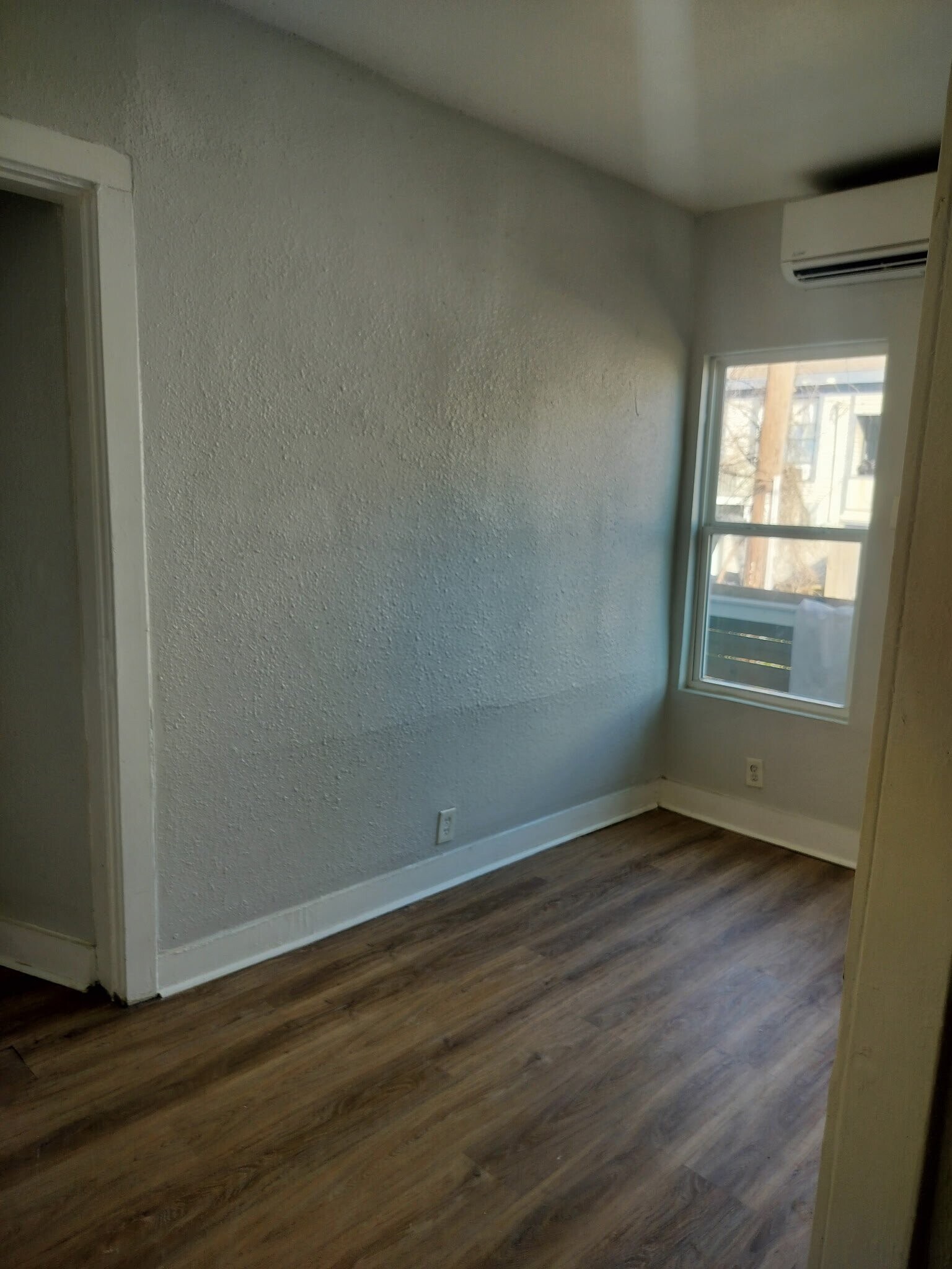 Building Photo - 1321 35th St