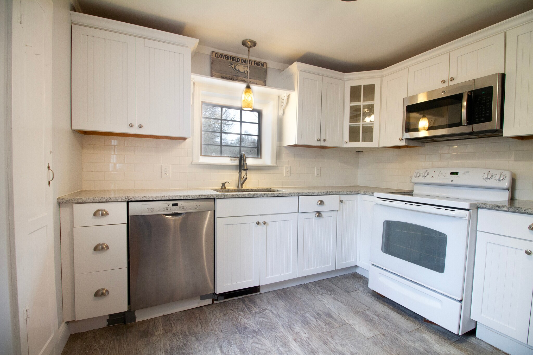 Building Photo - 21B Hoydens Hill Rd