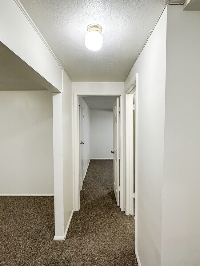 Building Photo - 5333 Peachwood Cir